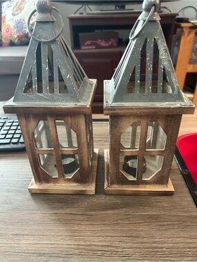 Antique style lanterns set of 2